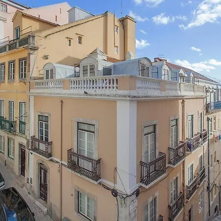 Terrace At Typical Bica And Chiado * 리스본