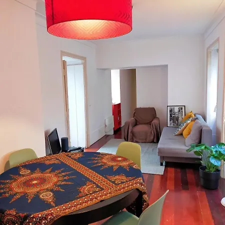 Terrace At Typical Bica And Chiado Apartment Lissabon